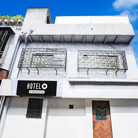 Hotel O Khar East Near Railway Station 3*
