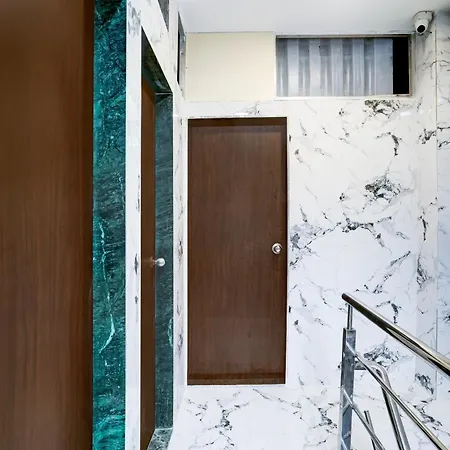 O Khar East Near Railway Station 3*