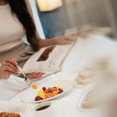 Hotel Hilton Garden International Airport 4*