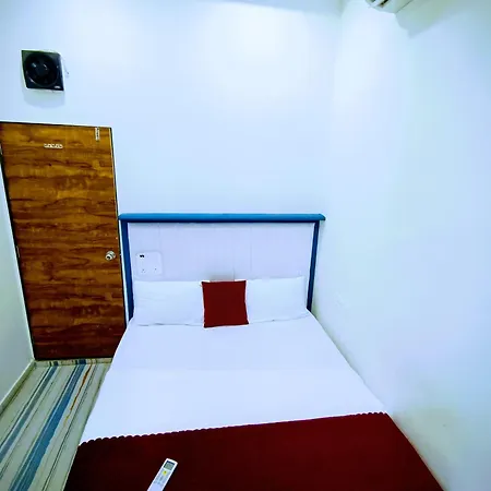 Royal And In Asalpha Hostel