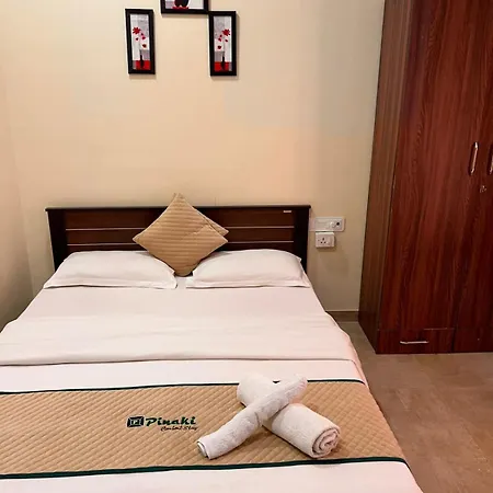 Pinaki Comfort Malad - Near Nesco & Oberoi Mall 3* Mumbai