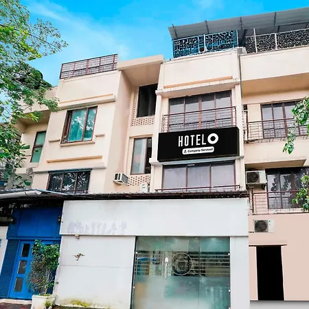 Townhouse Andheri Near Airport We Hotel 3*