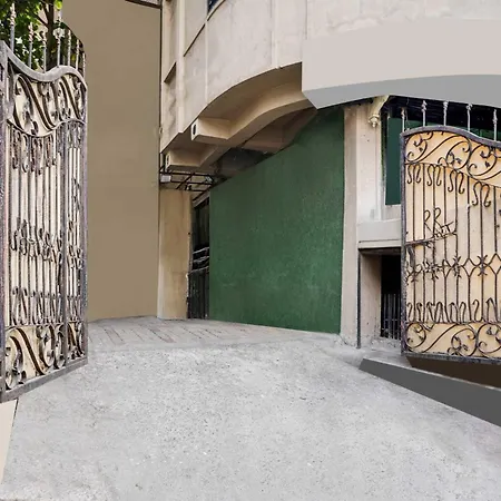 O Andheri Near Western Express Highway Hotel 3*