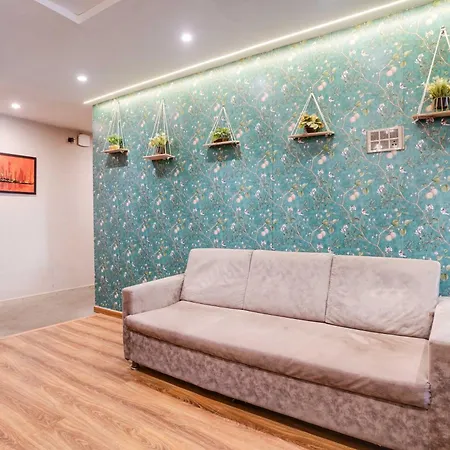Hotel O Andheri Near Western Express Highway 3*