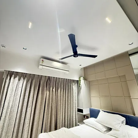 Private Ensuite In Modern *