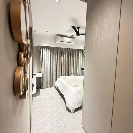 Private Ensuite In Modern *