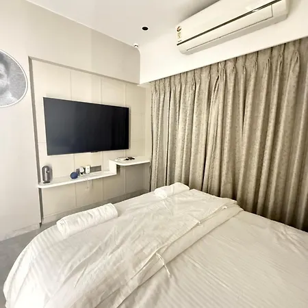 Private Ensuite In Modern * Mumbai