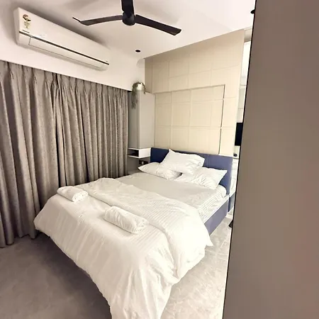Private Ensuite In Modern