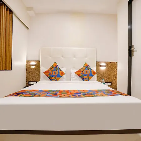 Fabhotel Golden Star Hotel