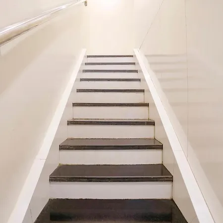 Fabhotel Golden Star Mumbai