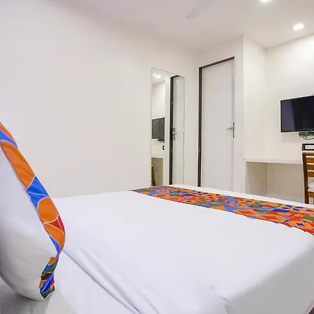 Fabhotel Golden Star 3*