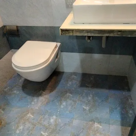 Hotel Avone Near T2 International Airport Mumbai