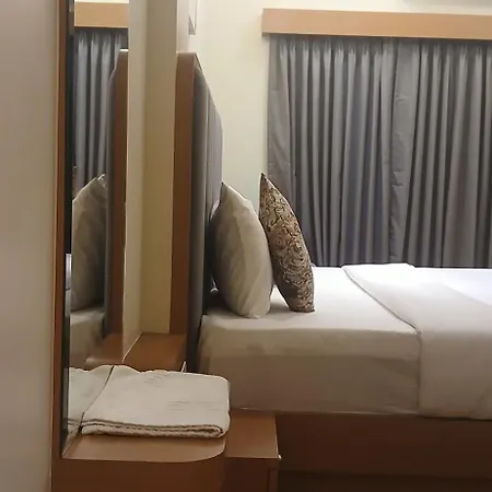 Shine Hospitality Premium 3* Mumbai