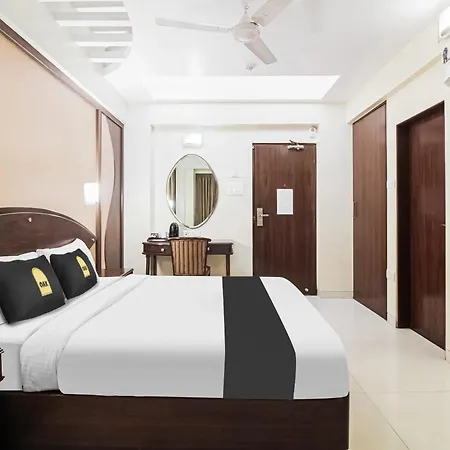 Hotel Townhouse Oak Shubhangan Near Juhu 4*
