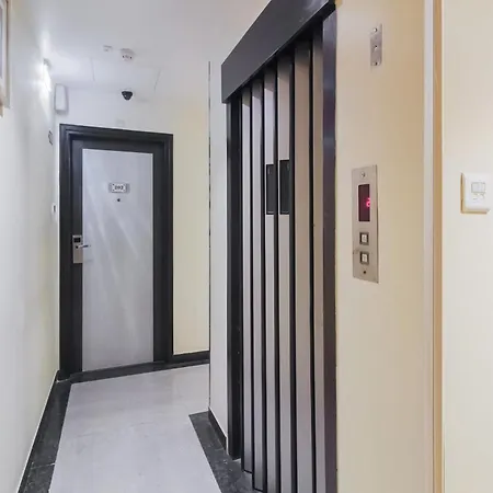 Townhouse Oak Shubhangan Near Juhu Hotel