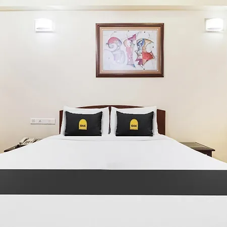Hotel Townhouse Oak Shubhangan Near Juhu
