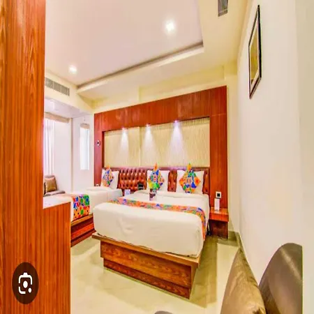 Elegant Hotel 3*