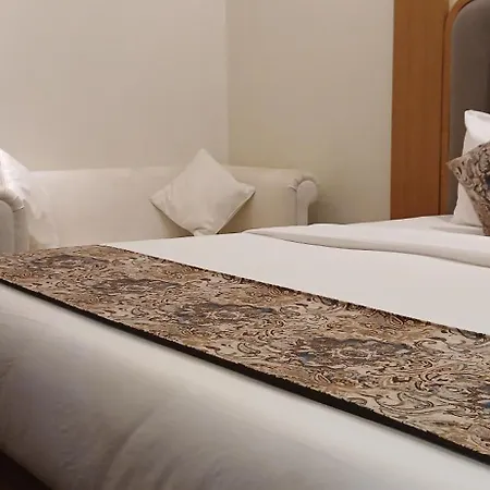 Hotel Shine Hospitality Premium 3*