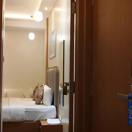 Hotel Shine Hospitality Premium
