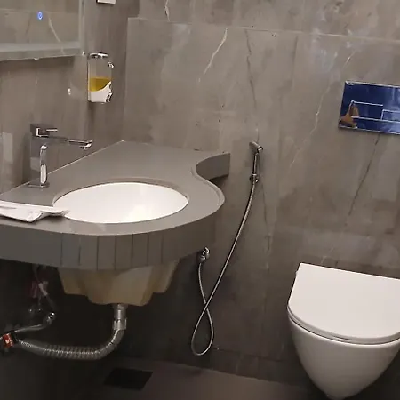 Shine Hospitality Premium 3* Mumbai
