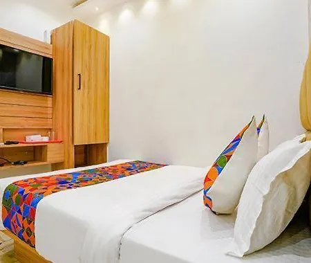 Hotel New Deepak Mumbai