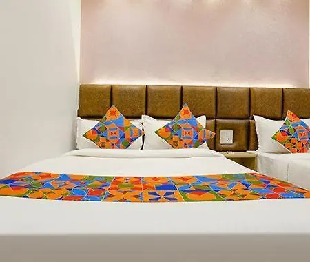 New Deepak Hotel
