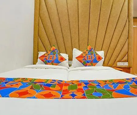 Hotel New Deepak Mumbai