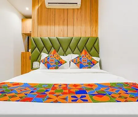 Hotel New Deepak 3*