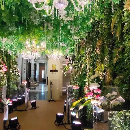 Club Emerald
