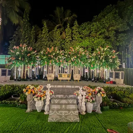 Club Emerald Hotel 3*