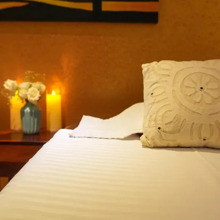 Hotel Club Emerald 3*