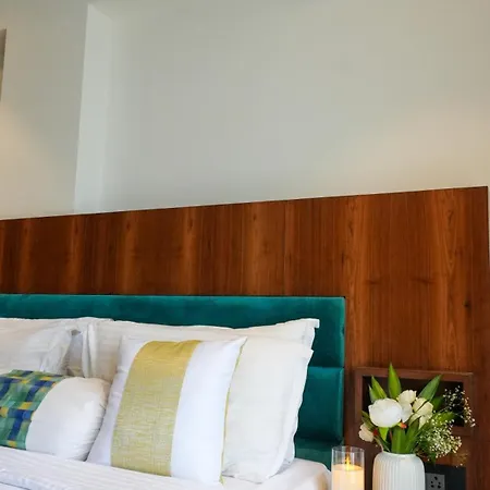 Hotel Club Emerald 3*