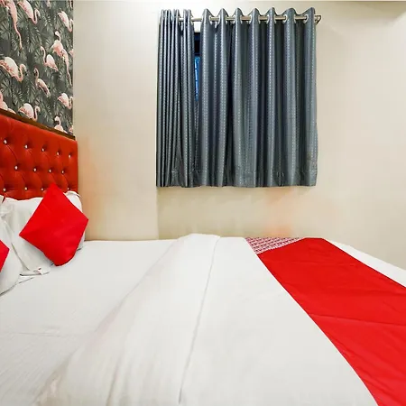 O King Residency Near Bharat Talkies Hotel 4*