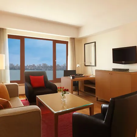 Trident Nariman Point 5*