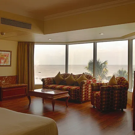 Ramada Plaza By Wyndham Palm Grove