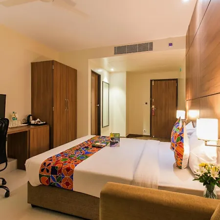 Fabhotel Rk International - Nr International Airport Hotel