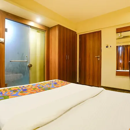 Fabhotel Ratna Mahal Hotel