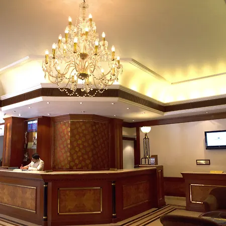 Hotel Fariyas , Colaba 4*