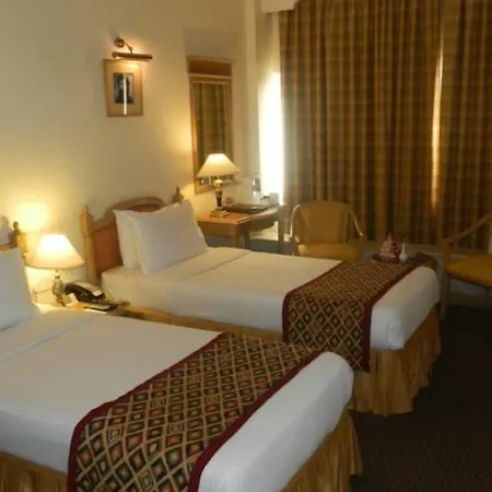 Fariyas , Colaba Hotel 4*