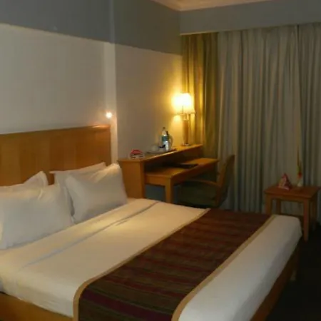 Fariyas , Colaba Hotel 4*