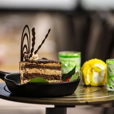 Hotel Fariyas , Colaba