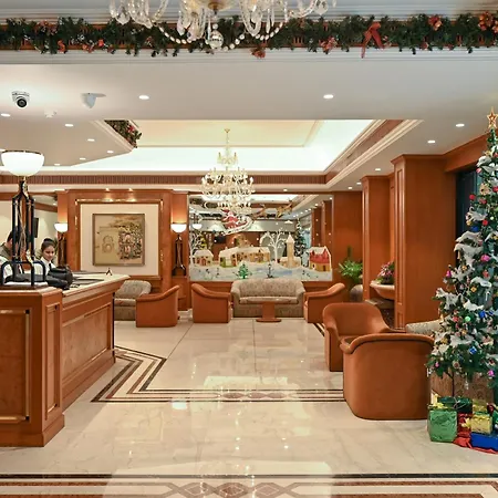 Fariyas , Colaba Hotel 4*