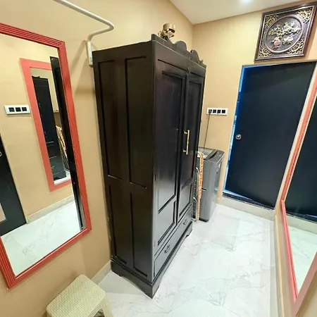 - 27, One Bedroom Apt- Bandra West Apartment *