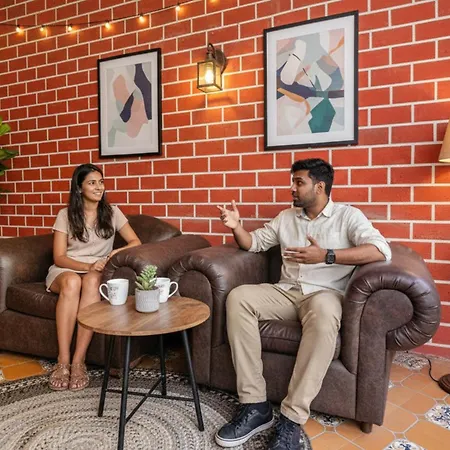 Hotel Fabhotel Supra Homes 3*
