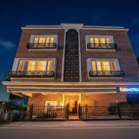 Fabhotel Corporate Jb Nagar - Nr Airport