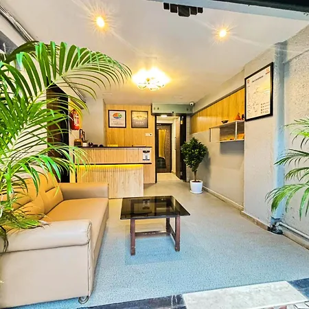 Apartment Tim Santacruz Airport Mumbai
