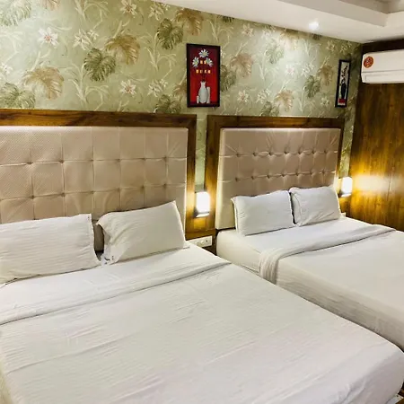 Double Crown Airport T2 Hotel Mumbai