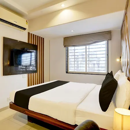 Hotel Collection O Chhatrapati Shivaji Maharaj Metro Station 3*