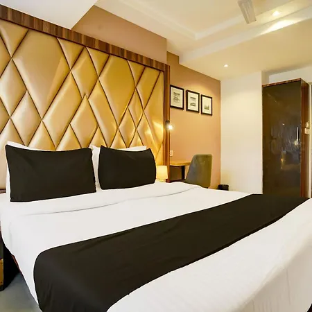 Hotel Collection O Chhatrapati Shivaji Maharaj Metro Station