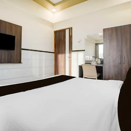Hotel Collection O Mumbai-ahmedabad Highway 3*